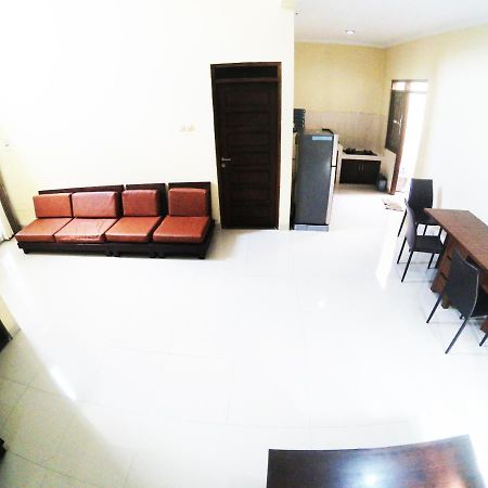 Minggiran Street Homestay Jogja Yogyakarta Ngoại thất bức ảnh