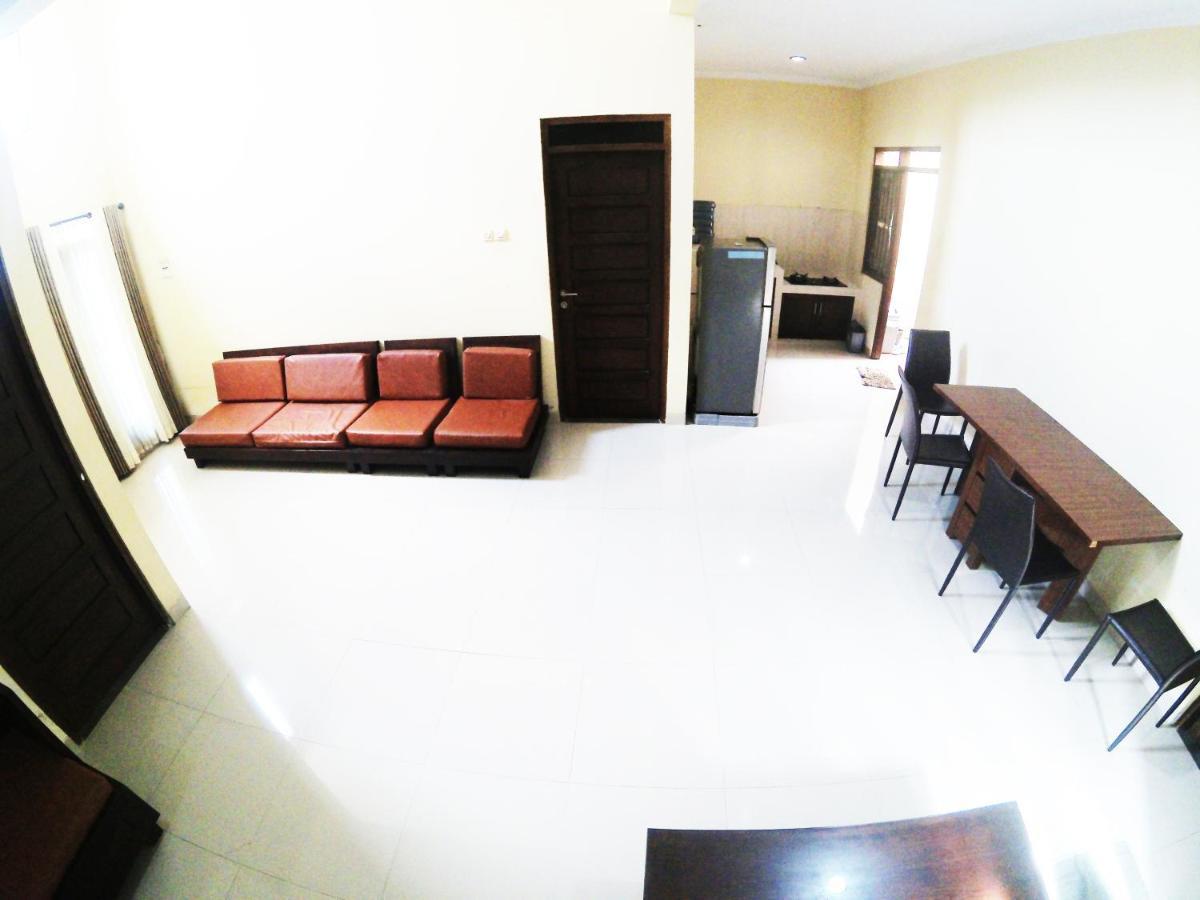 Minggiran Street Homestay Jogja Yogyakarta Ngoại thất bức ảnh